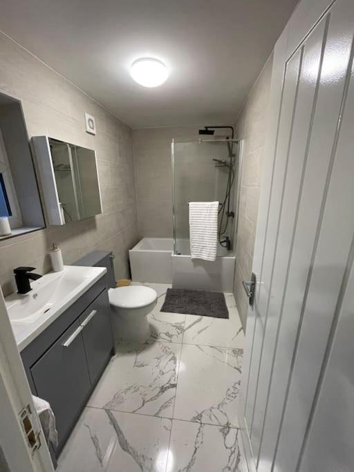 Cosy Brand New Spacious 1 Bed Luxury Apartment Birmingham Kültér fotó